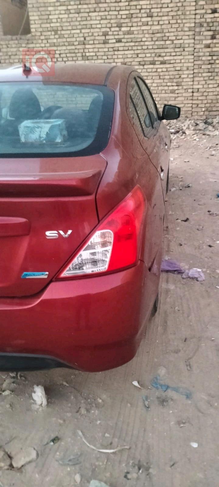 نيسان فيرسا